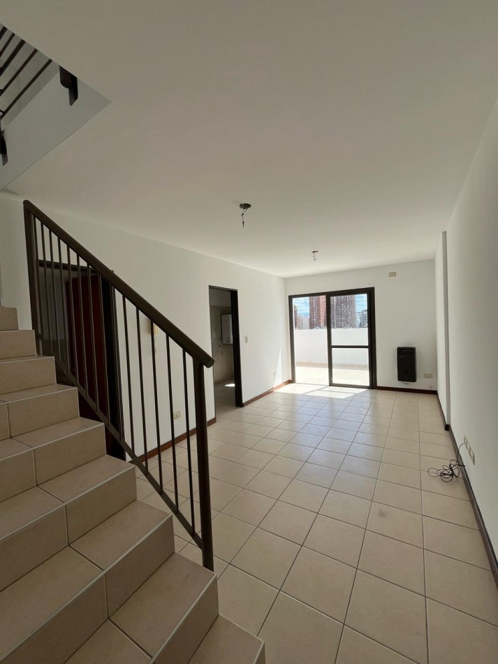 DEPARTAMENTO DUPLEX CENTRO - 1 DORM - 2 BAÑOS - TERRAZA CON ASADOR - APTO CREDITO
