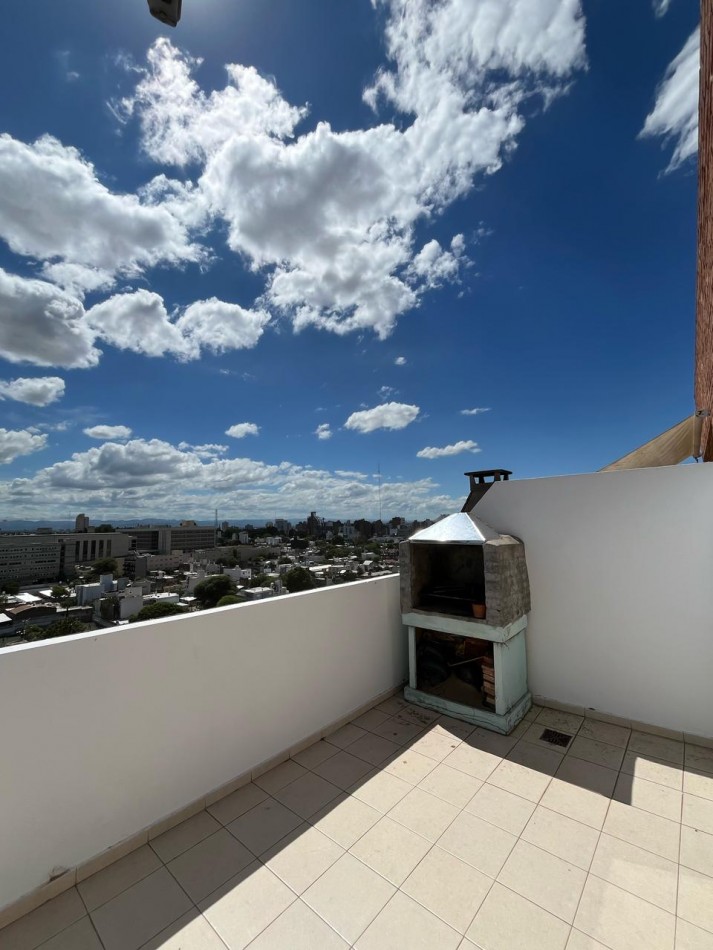 DEPARTAMENTO DUPLEX CENTRO - 1 DORM - 2 BAÑOS - TERRAZA CON ASADOR - APTO CREDITO