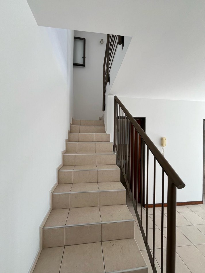 DEPARTAMENTO DUPLEX CENTRO - 1 DORM - 2 BAÑOS - TERRAZA CON ASADOR - APTO CREDITO