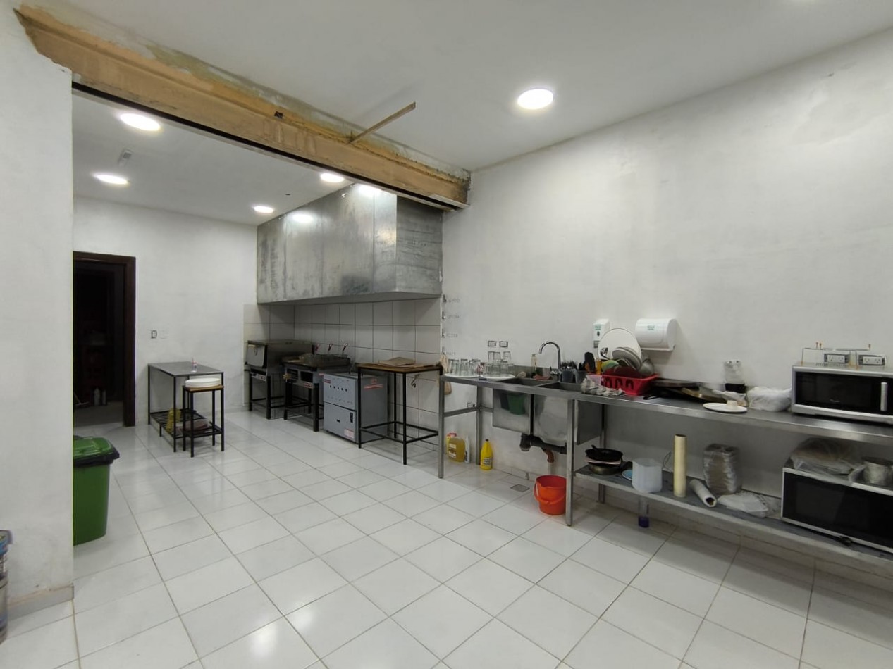LOCAL COMERCIAL 300M2 - APTO GASTRONOMIA - B° PUEYRREDON - ZONA C4