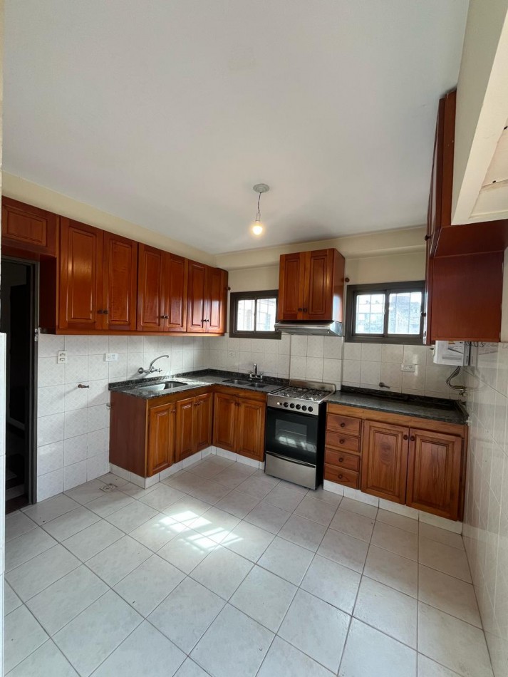 DEPARTAMENTO EDIFICIO ANSENUZA 4 - 3 DORMITORIOS - 2 BAÑOS - TERRAZA CON ASADOR - APTO CREDITO