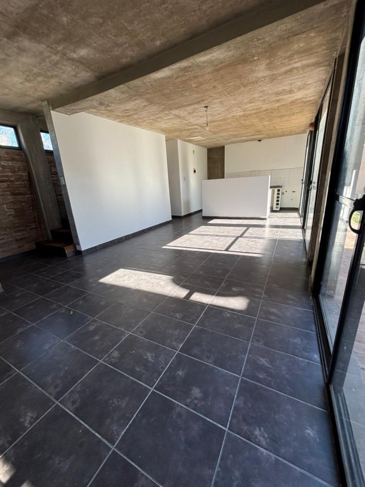 ESPECTACULAR DUPLEX BARRIO CERRADO LA CATALINA - 3 DORMITORIOS - 2 BAÑOS - APTO CREDITO