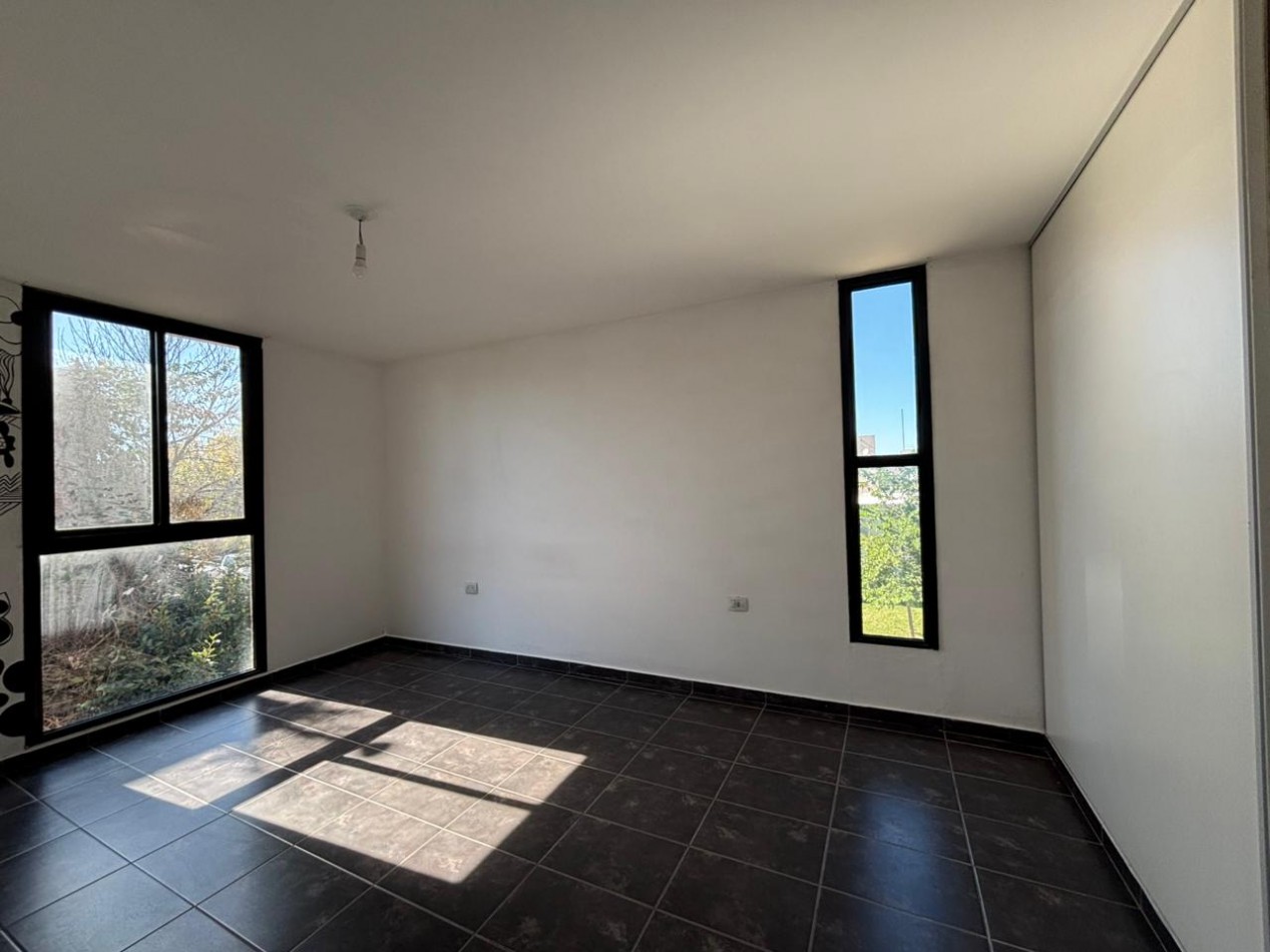 ESPECTACULAR DUPLEX BARRIO CERRADO LA CATALINA - 3 DORMITORIOS - 2 BAÑOS - APTO CREDITO
