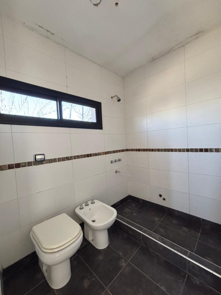 ESPECTACULAR DUPLEX BARRIO CERRADO LA CATALINA - 3 DORMITORIOS - 2 BAÑOS - APTO CREDITO