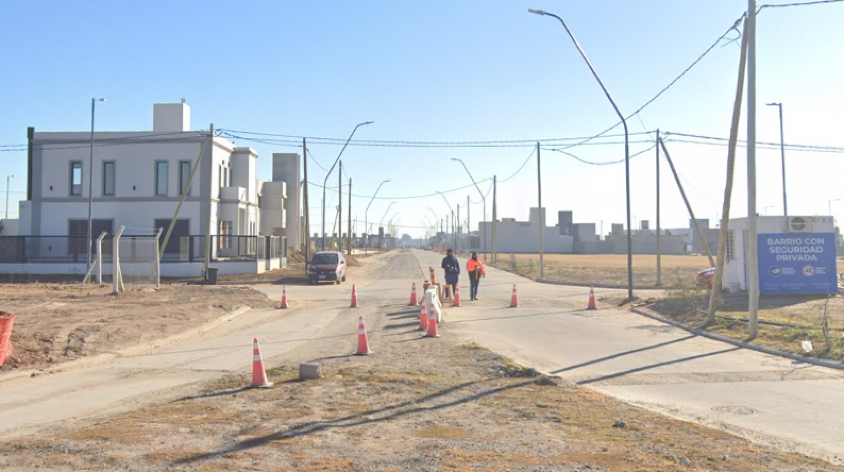 LOTE EN VENTA EN QUEBRADAS DE MANANTIALES 258M2 SEGURIDAD 24HS APTO DUPLEX