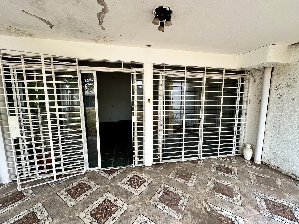 CASA EN VENTA BARRIO SAN IGNACIO 3 DORMITORIOS 2 BAÑOS OFICINA PRIVADA