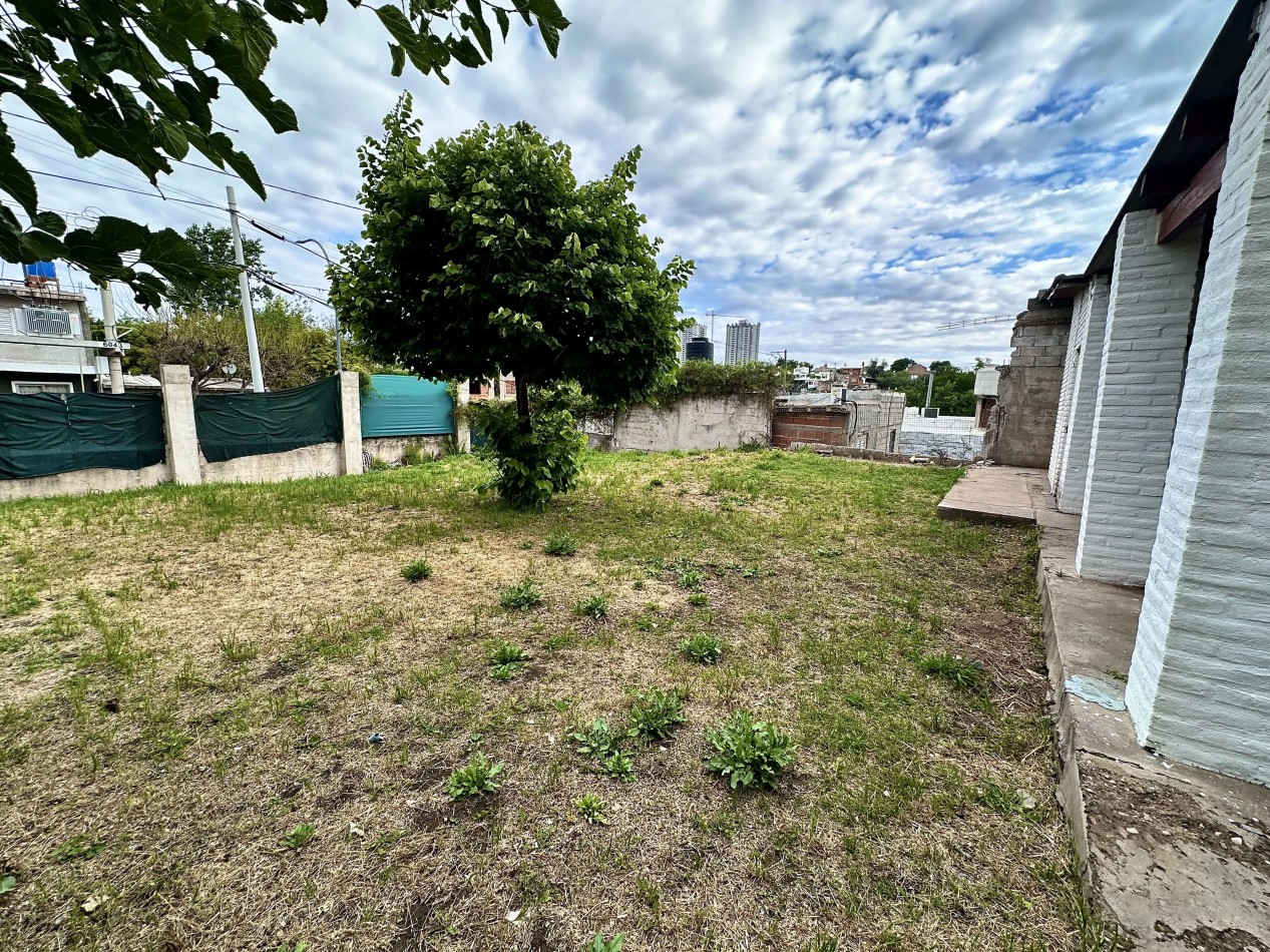 CASA EN VENTA BARRIO SAN IGNACIO 3 DORMITORIOS 2 BAÑOS OFICINA PRIVADA