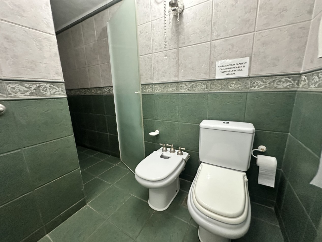 CASA EN VENTA VILLA BELGRANO IDEAL OFICINAS O CONSULTORIOS 2 DORMITORIOS SALA DE REUNION 200M2