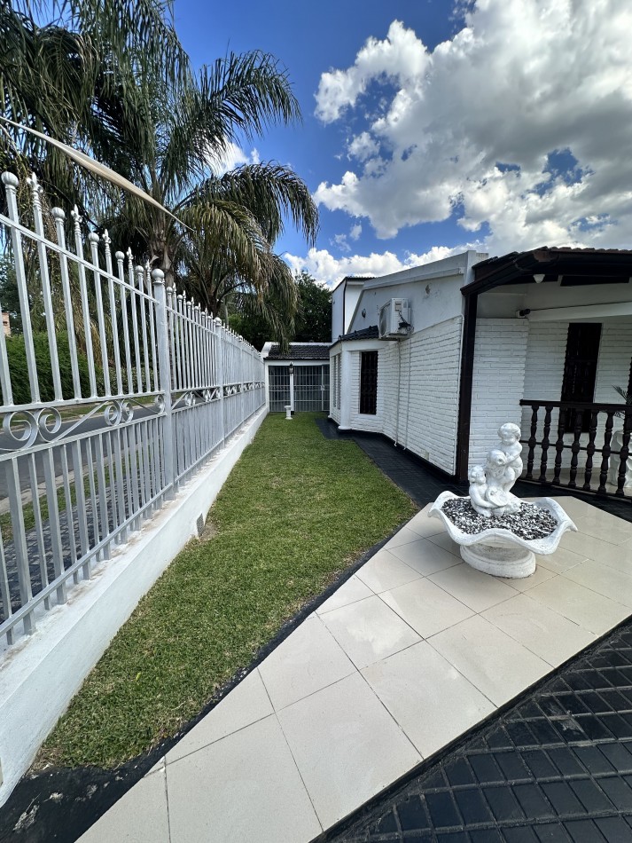 CASA EN VENTA VILLA BELGRANO IDEAL OFICINAS O CONSULTORIOS 2 DORMITORIOS SALA DE REUNION 200M2