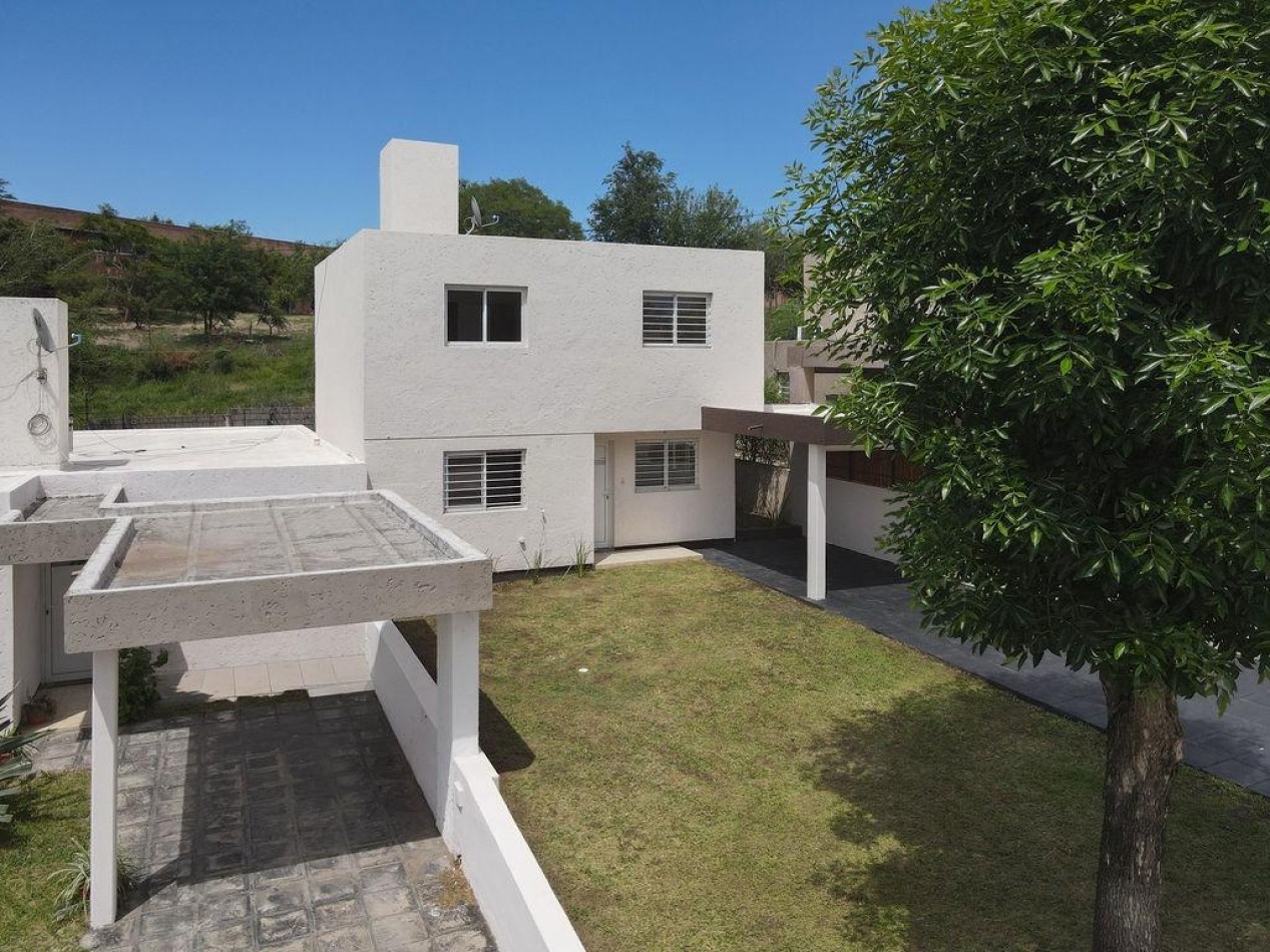 Casa en venta en complejo cerrado Los Algarrobos - Villa Allende | Apto credito