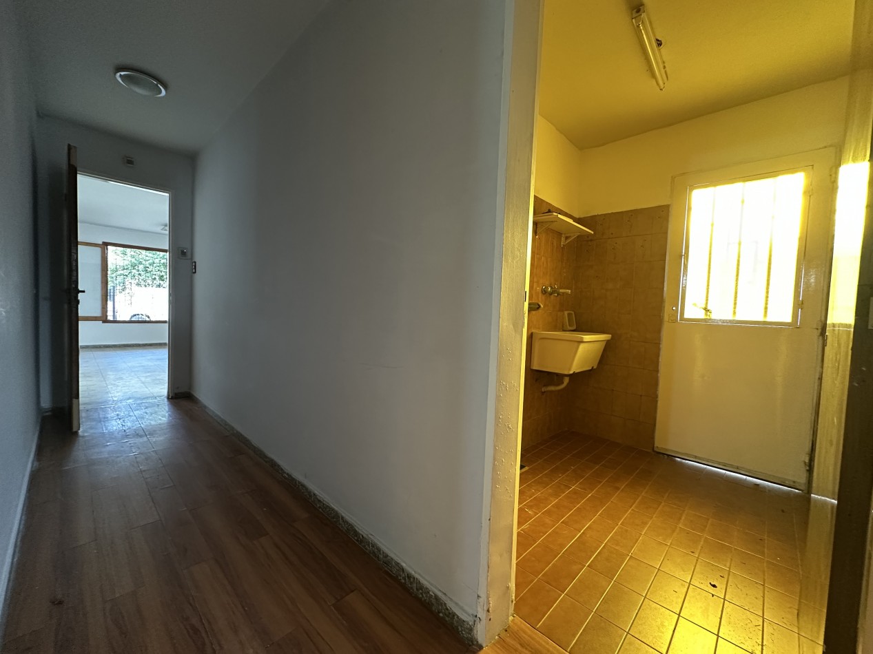Oportunidad Casa en venta 3 dormitorios con pileta y quincho - Barrio Matienzo