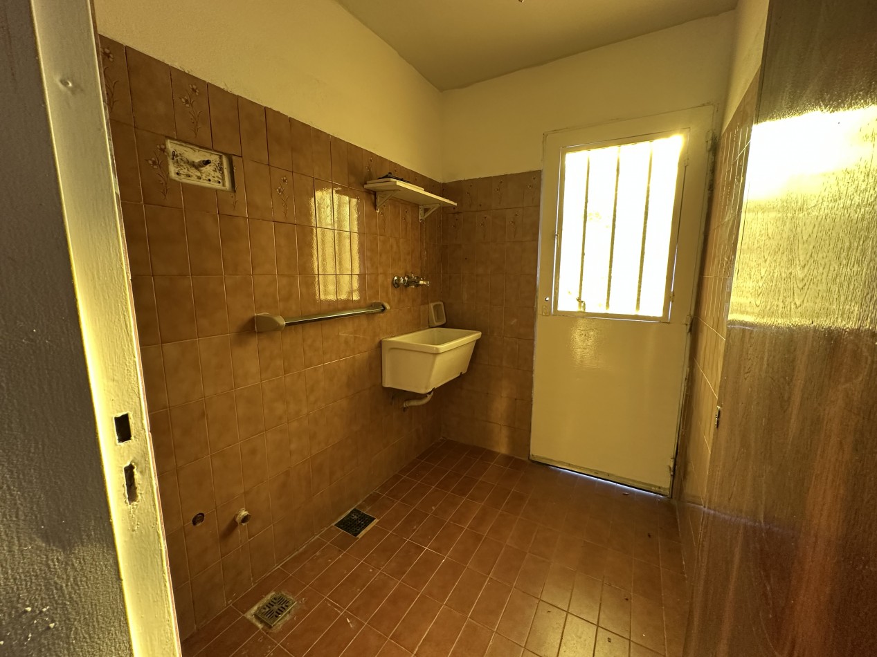 Oportunidad Casa en venta 3 dormitorios con pileta y quincho - Barrio Matienzo