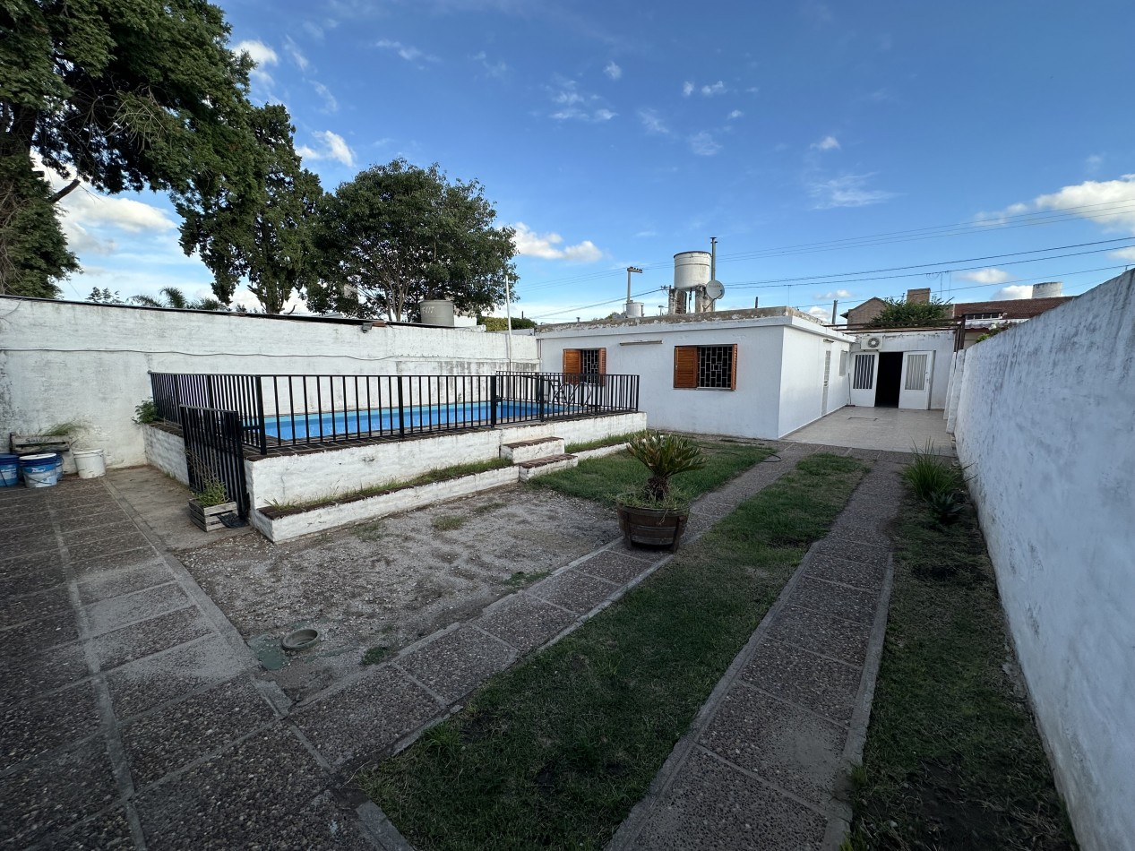 Oportunidad Casa en venta 3 dormitorios con pileta y quincho - Barrio Matienzo