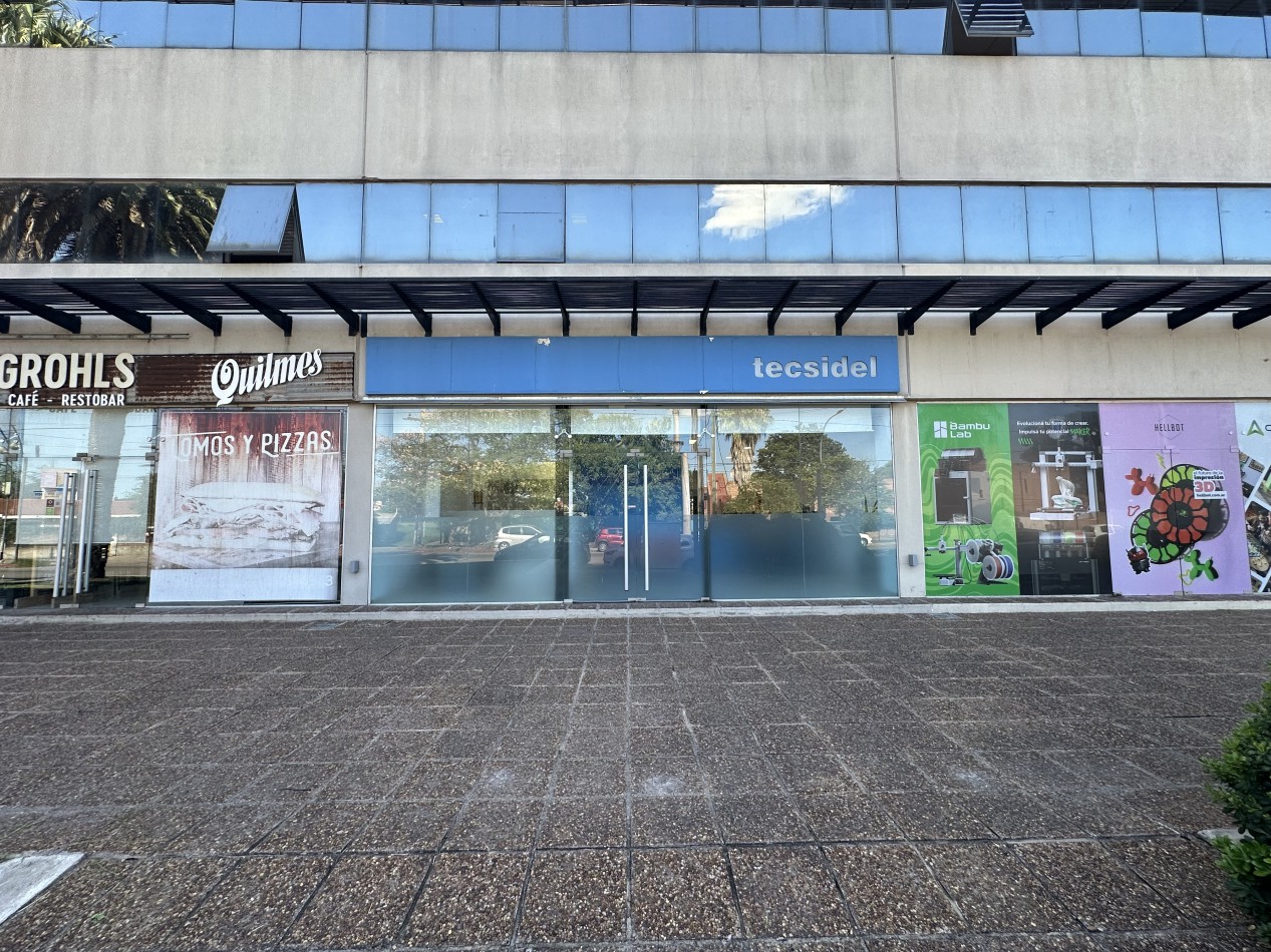 Local comercial en venta en Las Rosas Plaza - 120 m² con cochera - Escobar Cerro de las Rosas