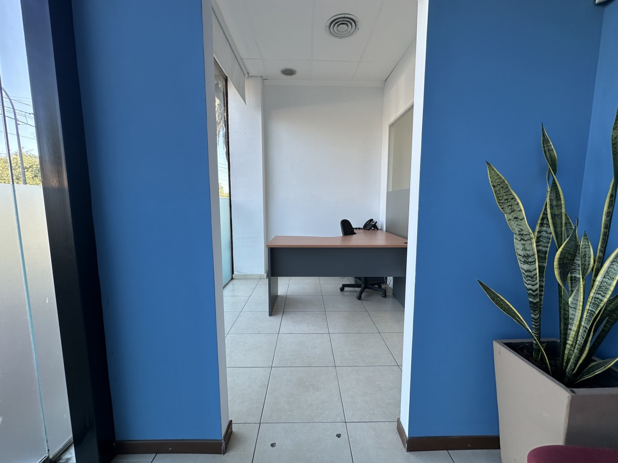 Local comercial en venta en Las Rosas Plaza - 120 m² con cochera - Escobar Cerro de las Rosas