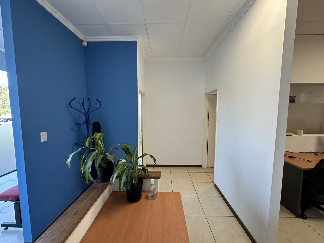 Local comercial en venta en Las Rosas Plaza - 120 m² con cochera - Escobar Cerro de las Rosas