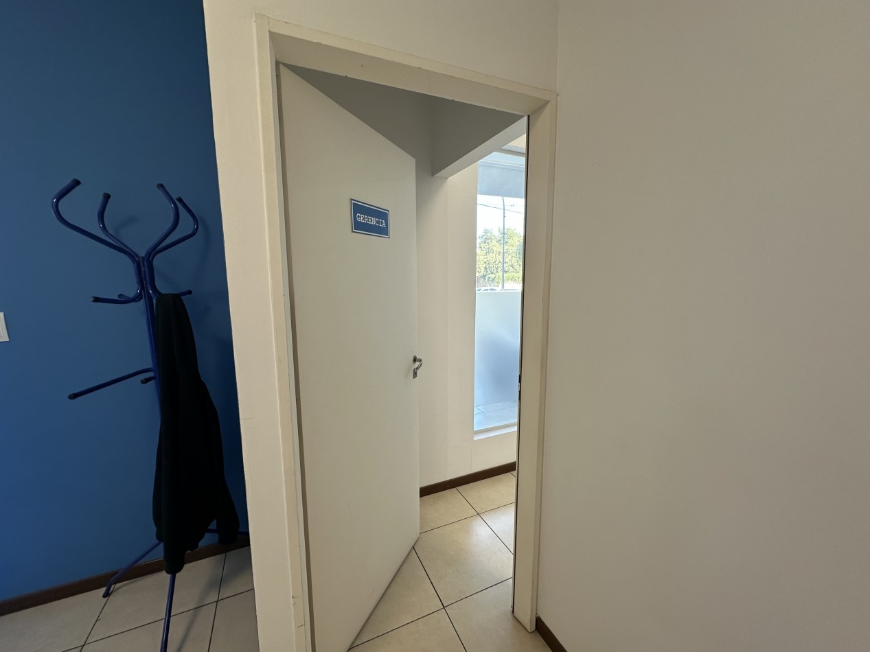 Local comercial en venta en Las Rosas Plaza - 120 m² con cochera - Escobar Cerro de las Rosas