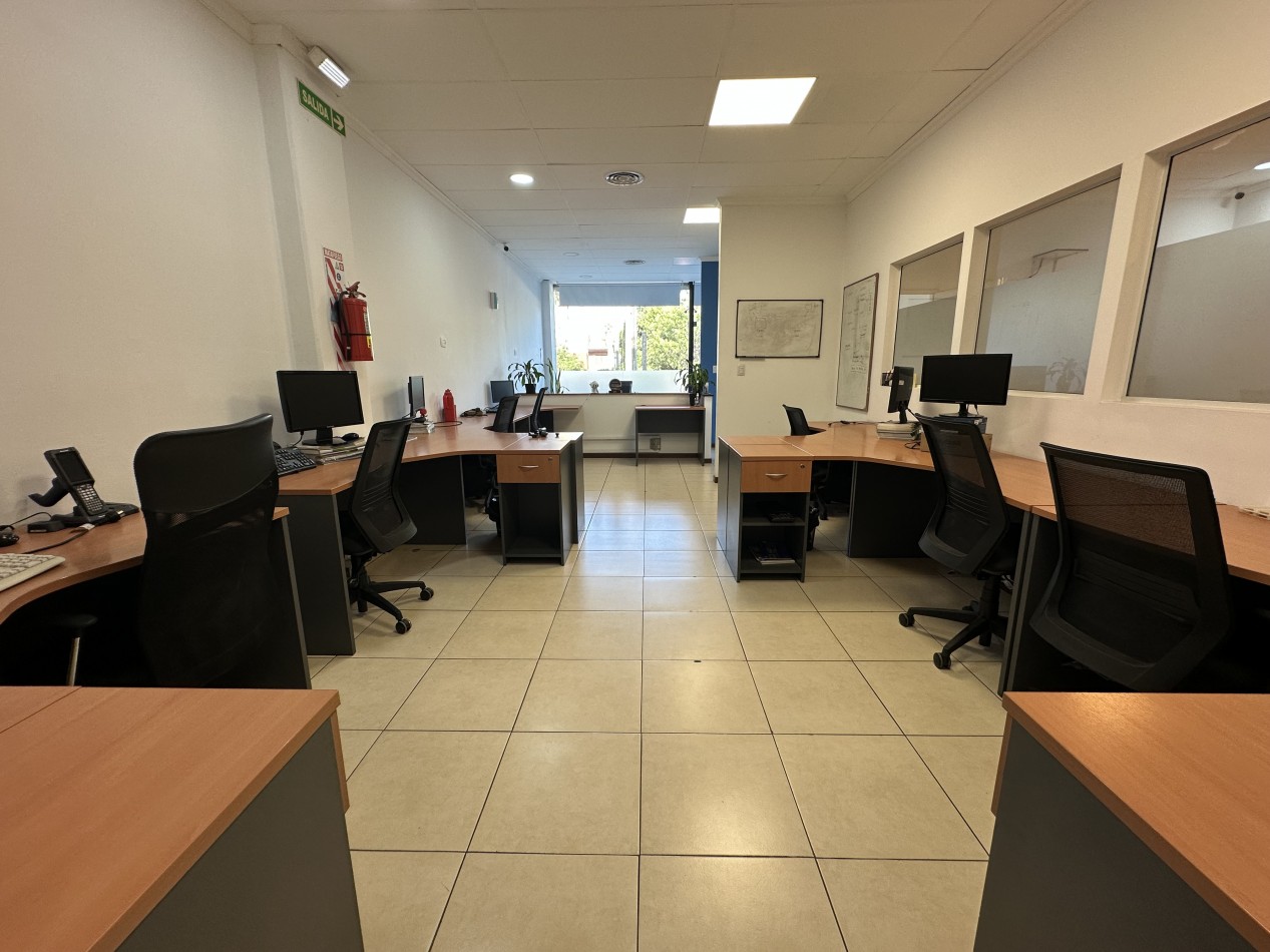 Local comercial en venta en Las Rosas Plaza - 120 m² con cochera - Escobar Cerro de las Rosas