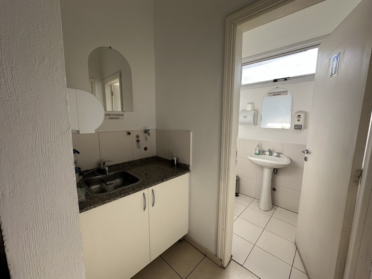 Local comercial en venta en Las Rosas Plaza - 120 m² con cochera - Escobar Cerro de las Rosas