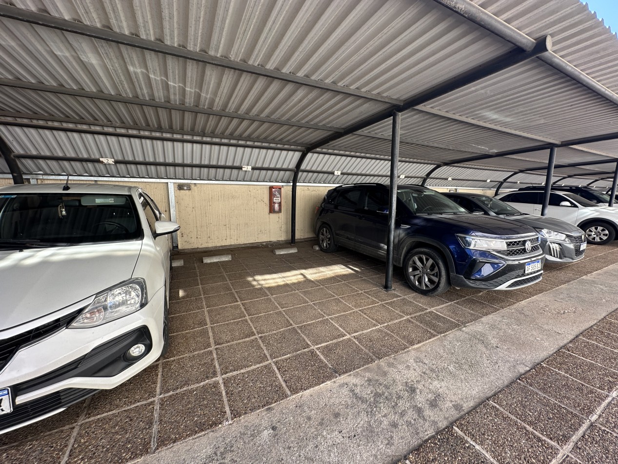 Local comercial en venta en Las Rosas Plaza - 120 m² con cochera - Escobar Cerro de las Rosas