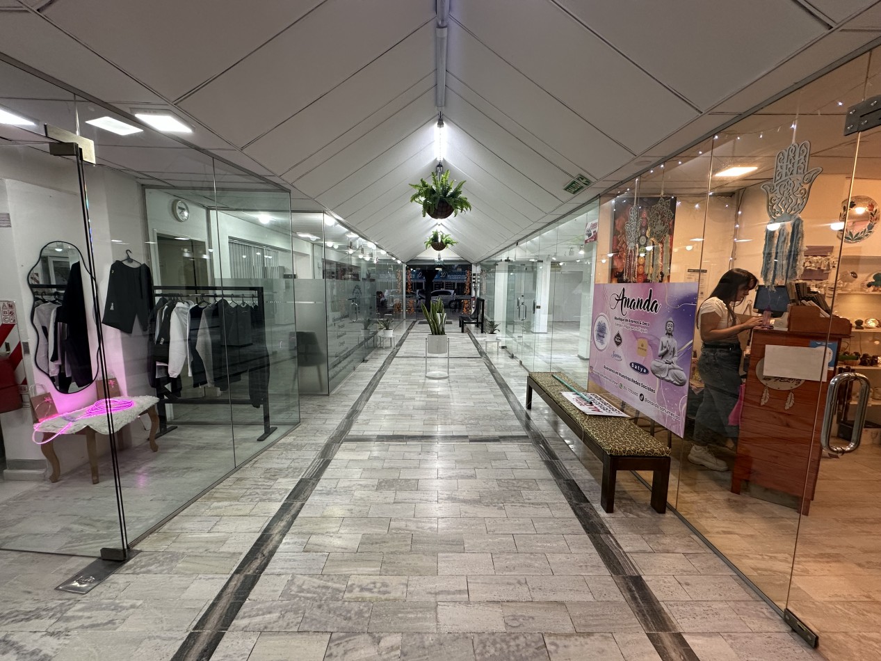 Local comercial en alquiler en galeria - 62 m² - Matienzo