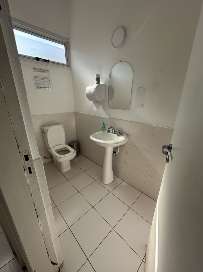 Local comercial en venta en Las Rosas Plaza - 120 m² con cochera - Escobar Cerro de las Rosas