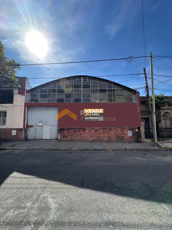 OPORTUNIDAD LOTE / GALPON EN VENTA B° ALBERDI - COCHERA O DESARROLLO INMOBILIARIO