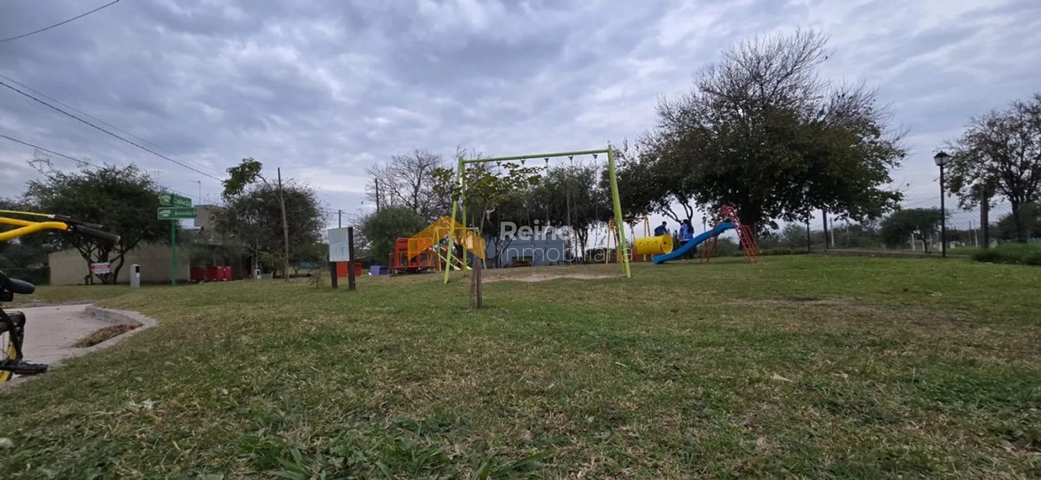 HERMOSO LOTE EN VENTA EN TEJAS CUATRO 477M2 SEGURIDAD 24HS 