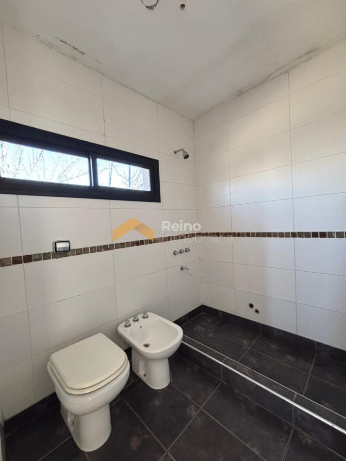 ESPECTACULAR DUPLEX BARRIO CERRADO LA CATALINA - 3 DORMITORIOS - 2 BAÑOS - APTO CREDITO