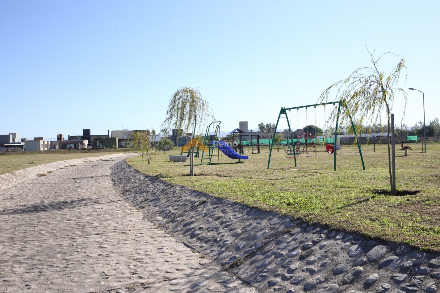 OPORTUNIDAD LOTE EN VENTA EN BARRIO SIETE SOLES 600M2 SEGURIDAD 24HS AMENITIES