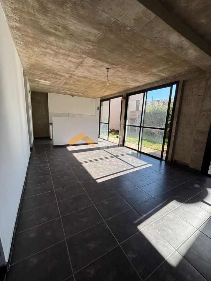 ESPECTACULAR DUPLEX BARRIO CERRADO LA CATALINA - 3 DORMITORIOS - 2 BAÑOS - APTO CREDITO