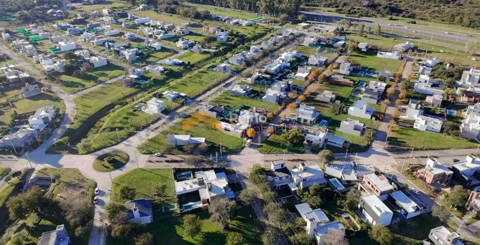 OPORTUNIDAD LOTE EN VENTA EN TEJAS CUATRO 350M2 SEGURIDAD 24HS 